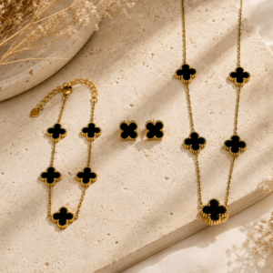 Golden Clover Elegance Set
